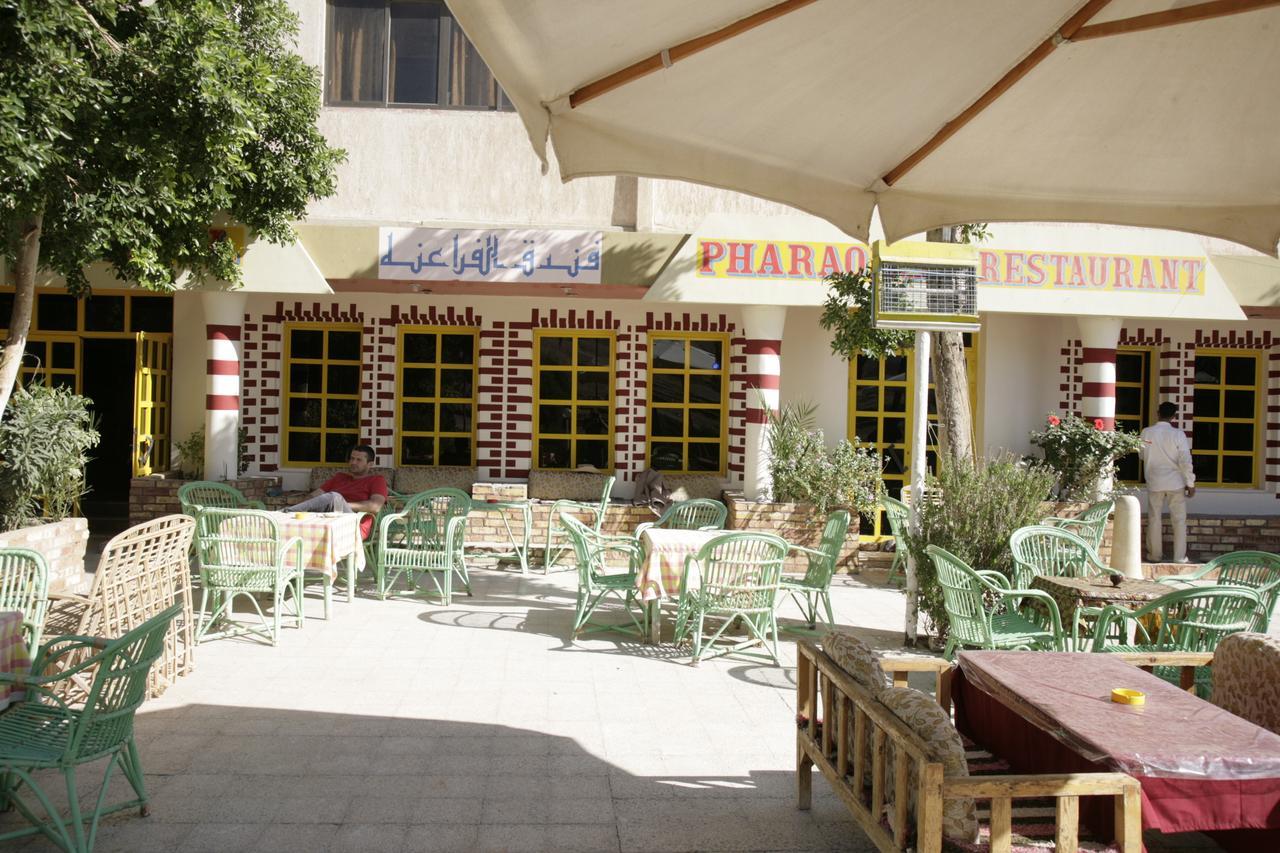Pharaohs Hotel Luxor Exteriör bild