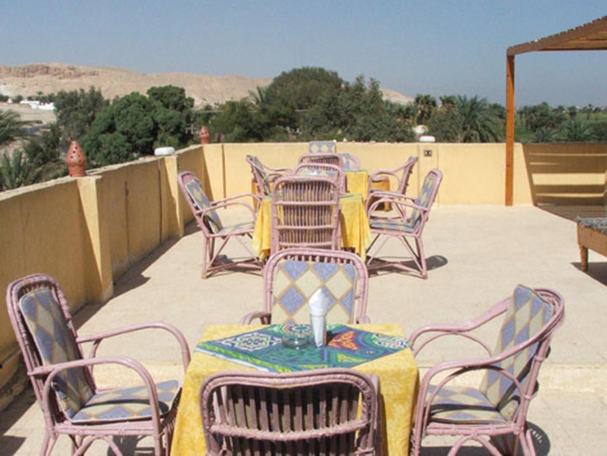 Pharaohs Hotel Luxor Exteriör bild